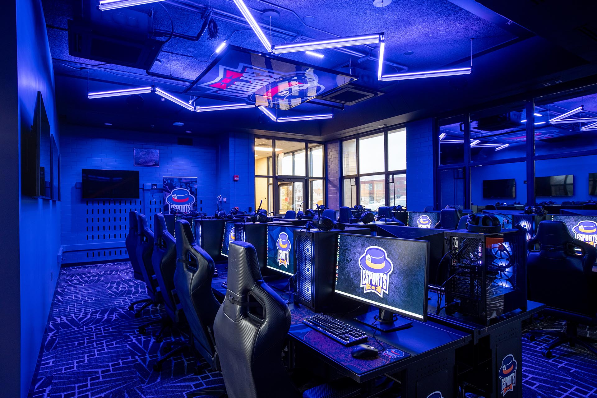 Esports Center Terbaru di Surabaya, Tempat Gaul Gamer Kekinian