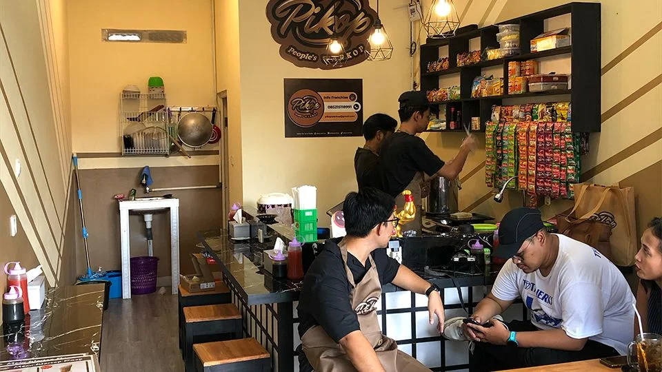 Tren Baru, Destinasi Hits, dan Gaya Nongkrong Kekinian