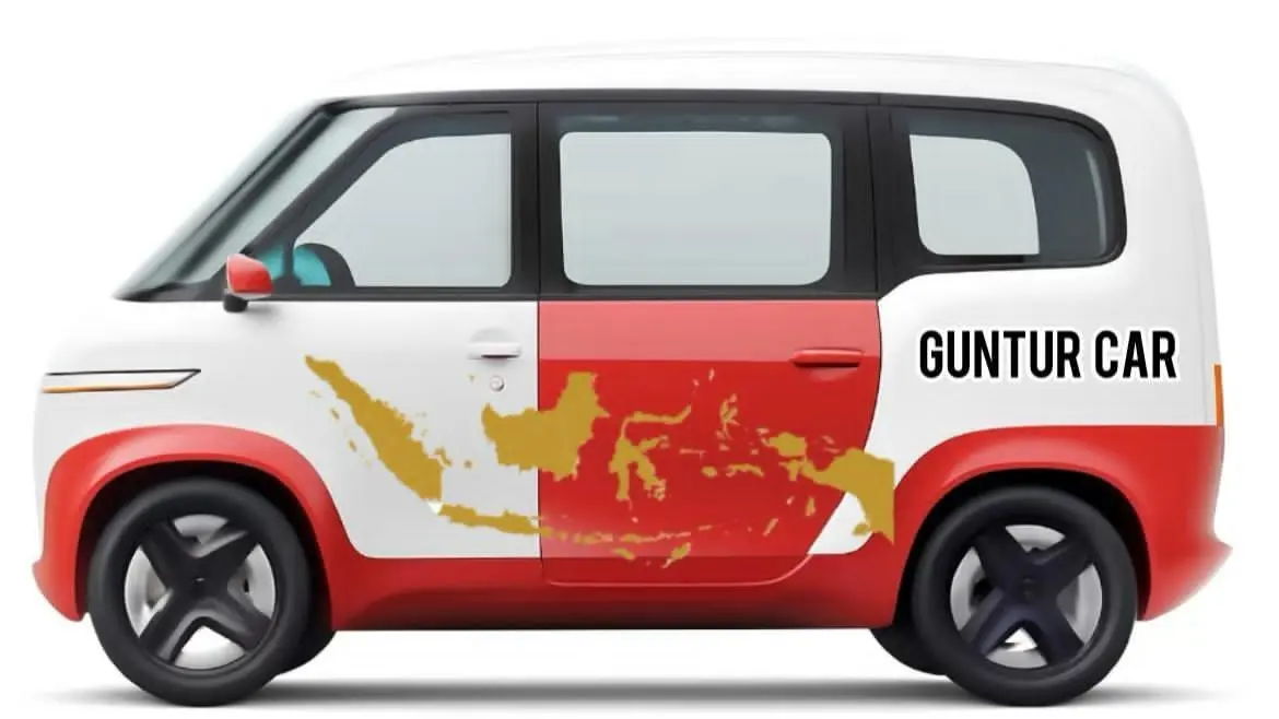 Guntur Car mobil karya anak bangsa Indonesia di jalan perkotaan