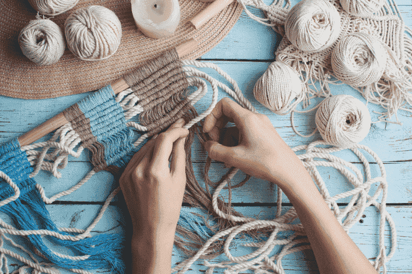 Pakaian dan aksesoris unik hasil industri fashion lokal kreatif