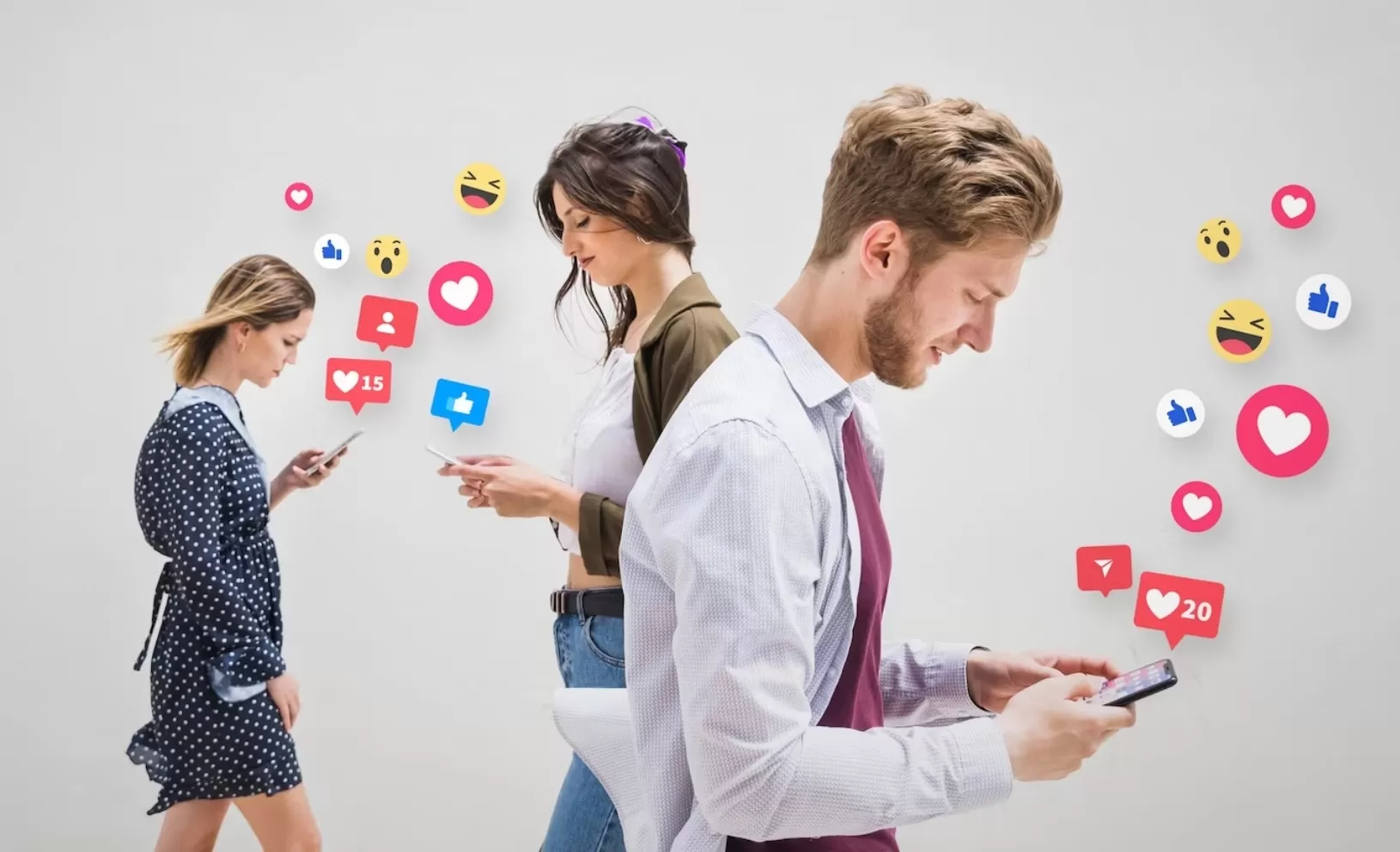 Orang menggunakan smartphone berlebihan menunjukkan kecanduan media sosial dan dampaknya pada kesehatan mental dan produktivitas