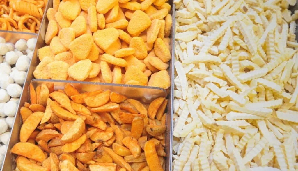 “Foto produk kuliner UMKM menarik dengan pencahayaan alami dan komposisi rapi”