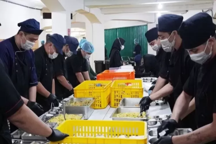 Program MBG mendorong ekonomi pangan Indonesia dengan bahan makanan dari petani lokal seperti beras, sayur, dan protein bergizi