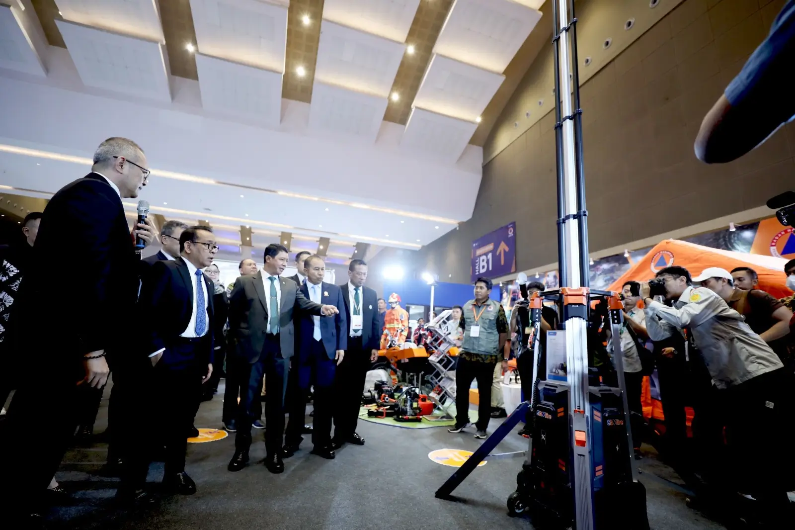 Robot edukasi interaktif karya anak bangsa untuk belajar sains dan matematika