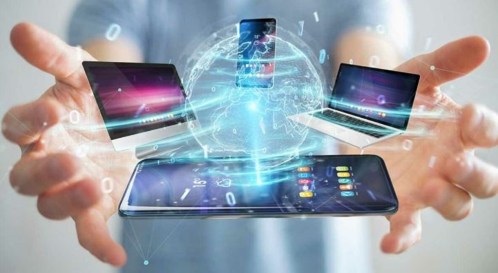 Inovasi teknologi terbaru smartphone dengan layar lipat dan fitur AI canggih