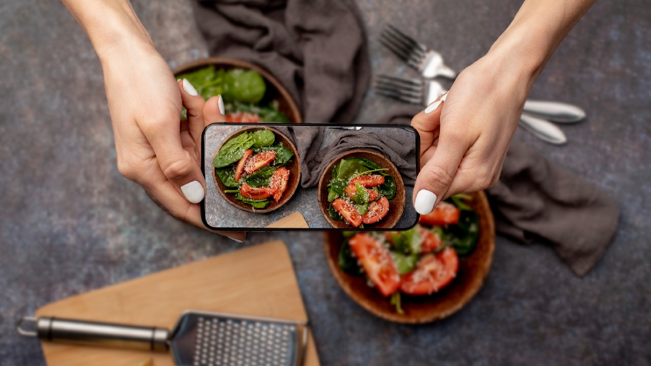 Makanan Tradisional Indonesia 2026 Makanan tradisional Indonesia disajikan dengan kemasan modern