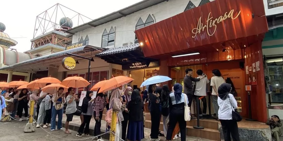 Deretan tempat makan dan nongkrong hits di kawasan Blok M Jakarta Selatan.