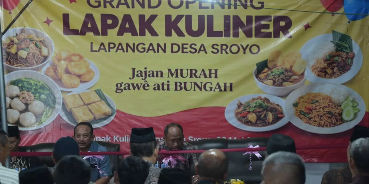 Suasana kuliner dan UMKM lokal Indonesia dengan aneka produk makanan tradisional dan modern