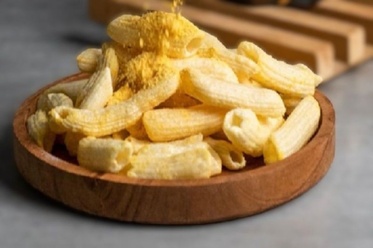UMKM kuliner lokal menjual makanan tradisional khas Indonesia