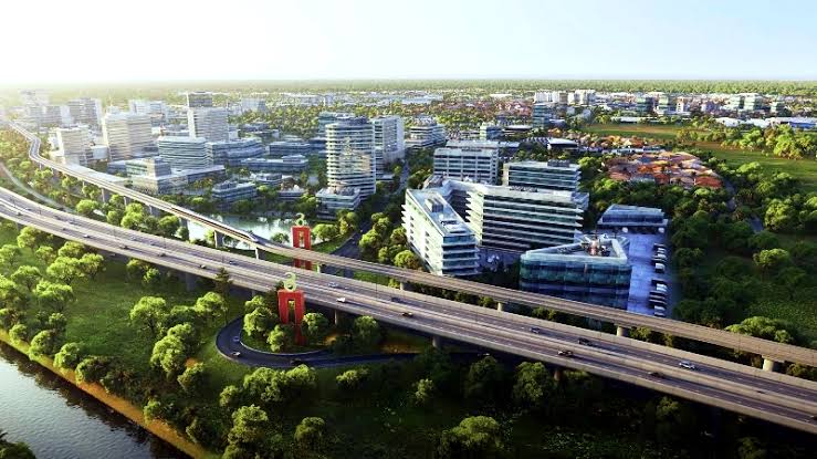 Urban lifestyle Indonesia dengan aktivitas masyarakat di ruang publik kota modern