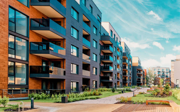 Urban Lifestyle Modern Masyarakat Kota Masa Kini Urban lifestyle modern dengan aktivitas masyarakat kota di lingkungan perkotaan