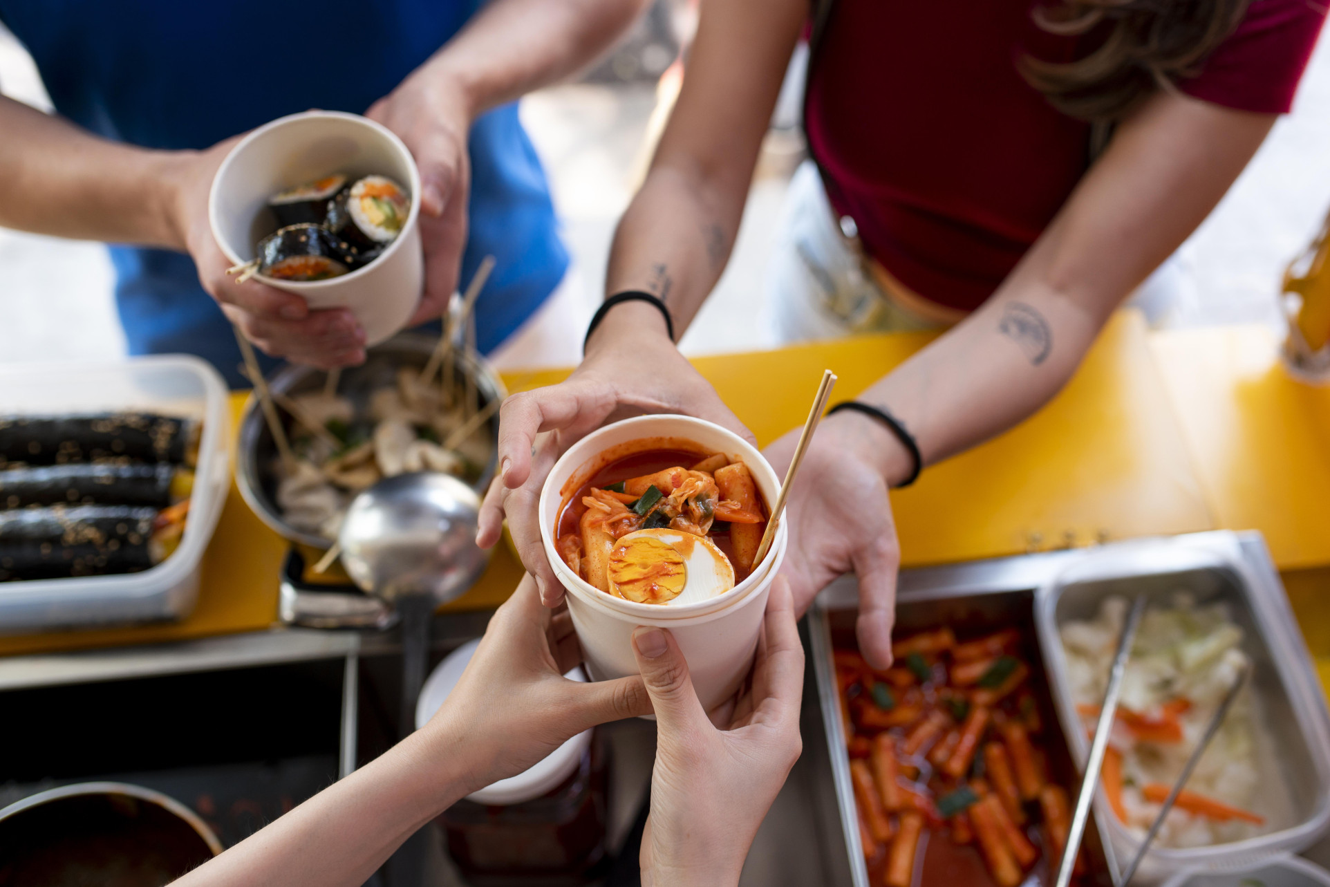 Kuliner lokal dan UMKM yang mengembangkan produk makanan khas daerah